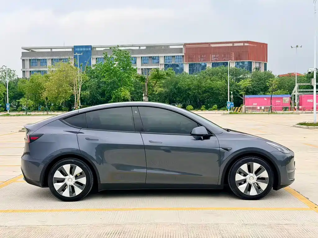 Model Y Long Range All-Wheel Drive