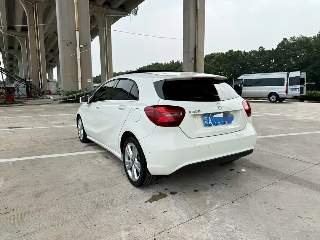 Mercedes-Benz A-Class (Import) 2016 A 200 Dynamic