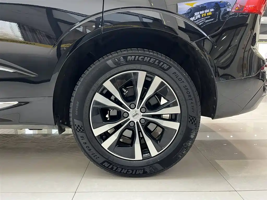 Volvo XC60 2022 B5 AWD Inscription