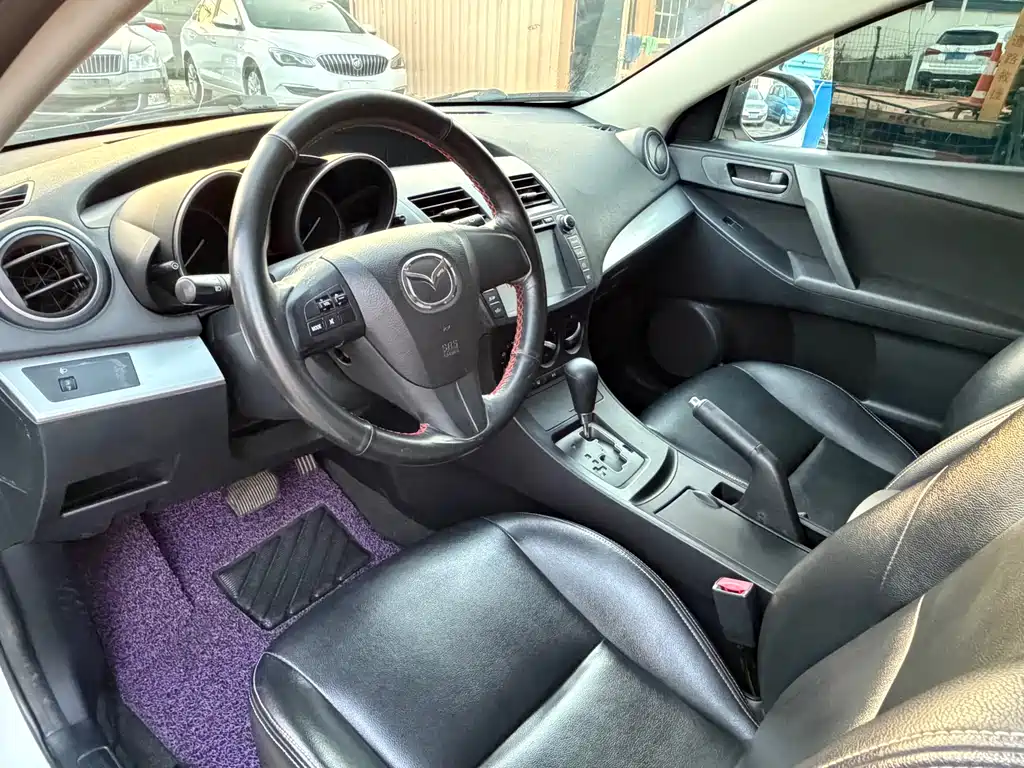 Mazda 3 Star 2013 Hatchback 1.6L Automatic Elite