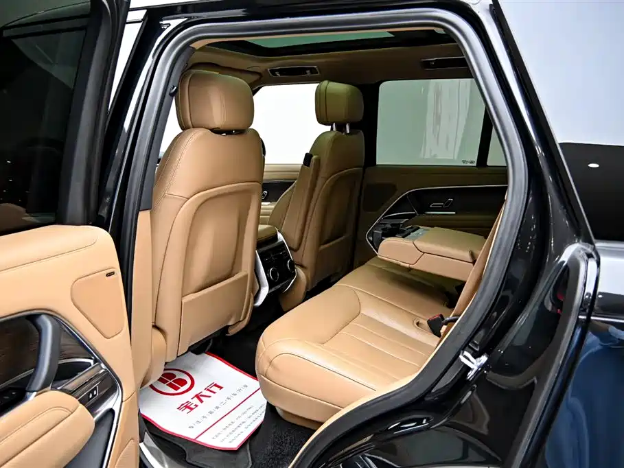 Range Rover 2023 3.0 L6 360PS Vogue Edition