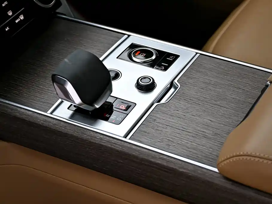 Range Rover 2023 3.0 L6 360PS Vogue Edition