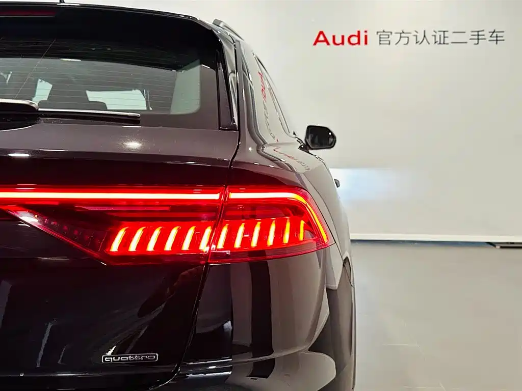 Audi Q8 2023 55 TFSI Premium Sport