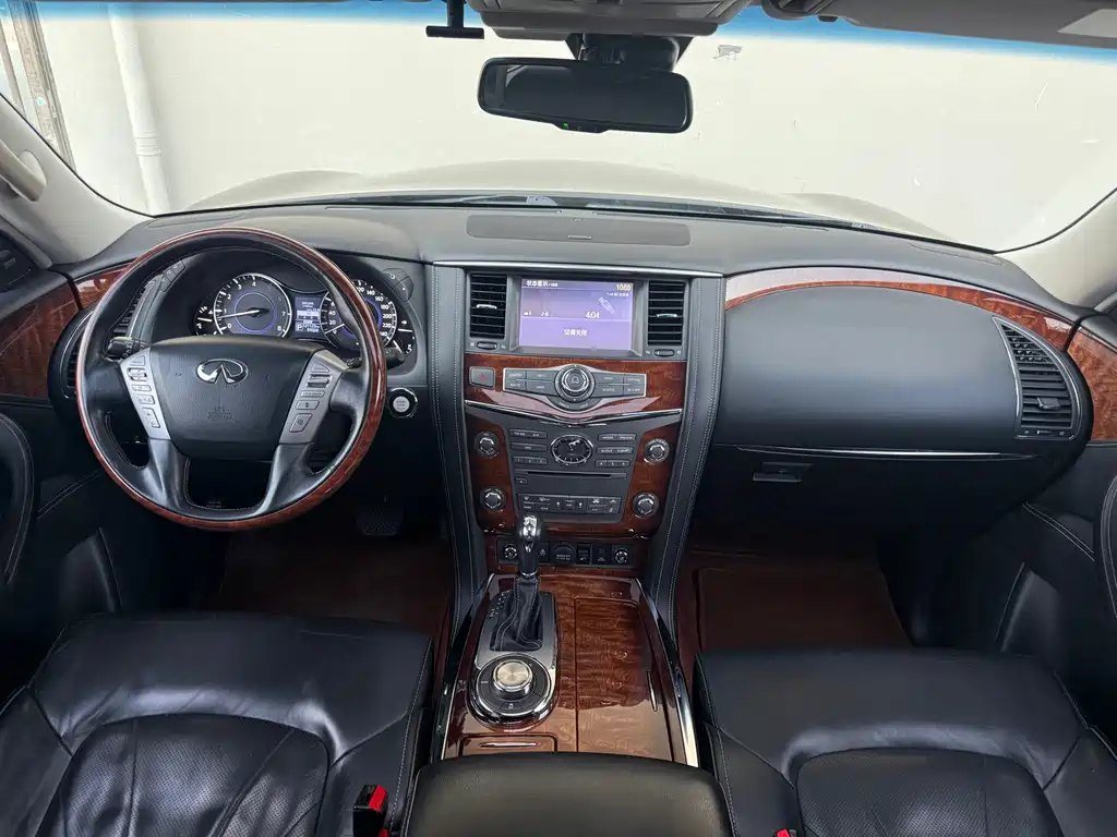 Infiniti QX80 2016 5.6L 4WD