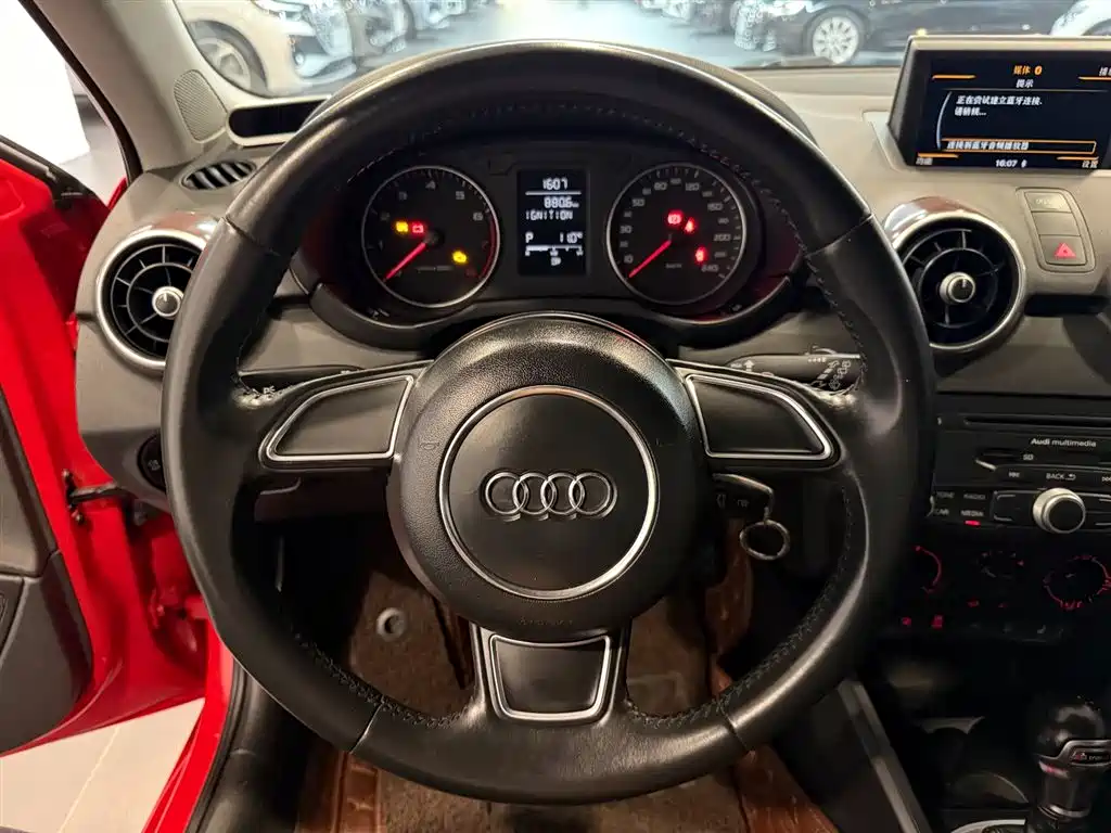 Audi A1 2014 30 TFSI Sportback Style