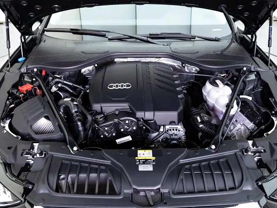 Audi A8L 2025 45 TFSI quattro Luxury