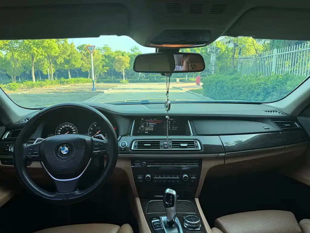 BMW 7 Series 2013 740Li xDrive