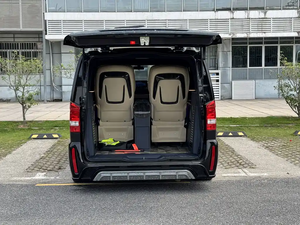 Vito 2021 2.0T Business Edition 7-Seater