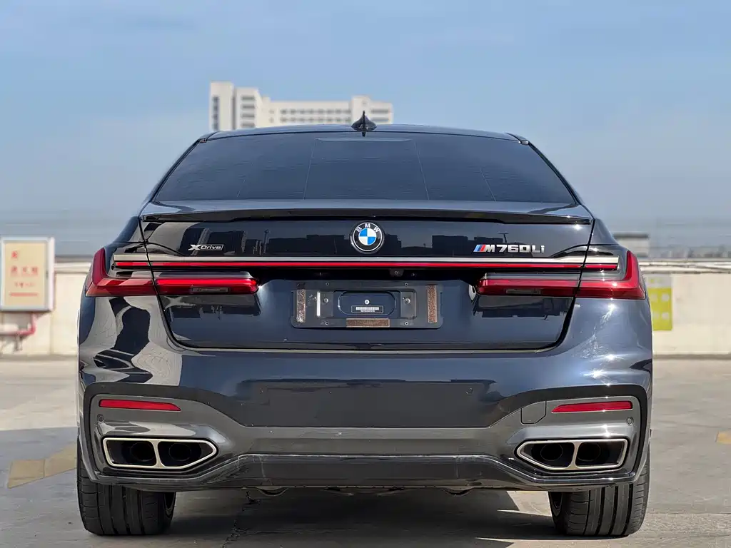 BMW 7 Series 2019 M760Li xDrive V12 M Sport Package