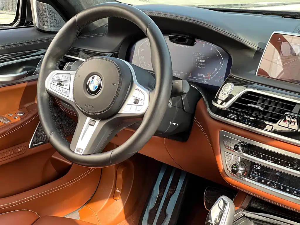 BMW 7 Series 2019 M760Li xDrive V12 M Sport Package