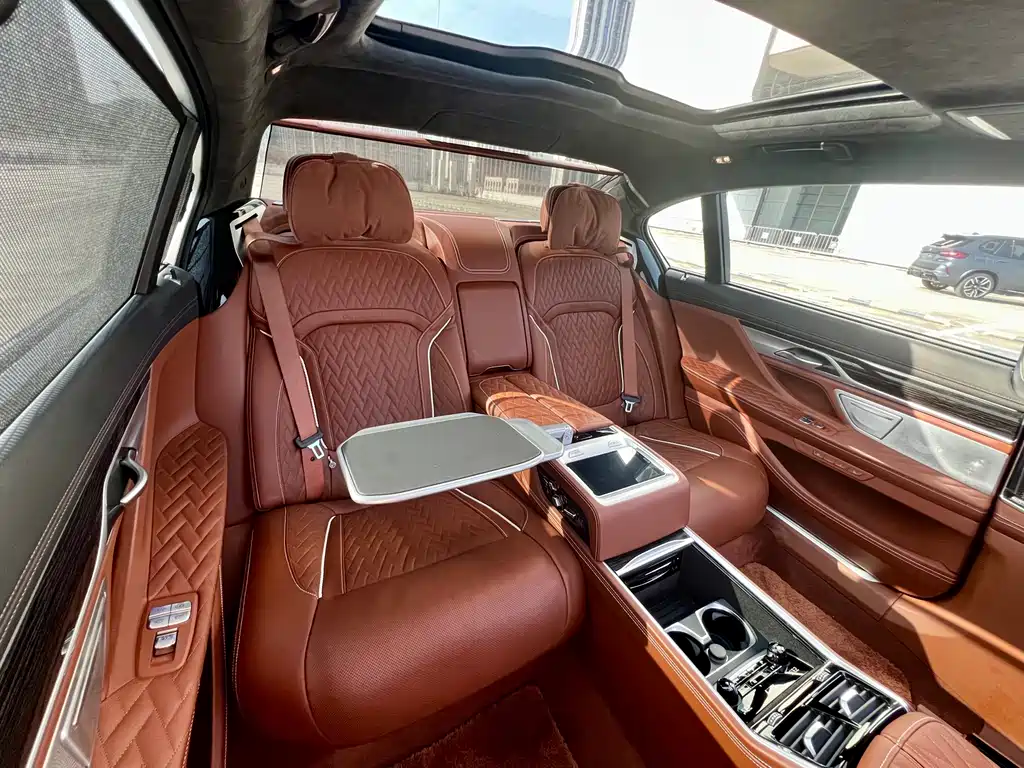BMW 7 Series 2019 M760Li xDrive V12 M Sport Package
