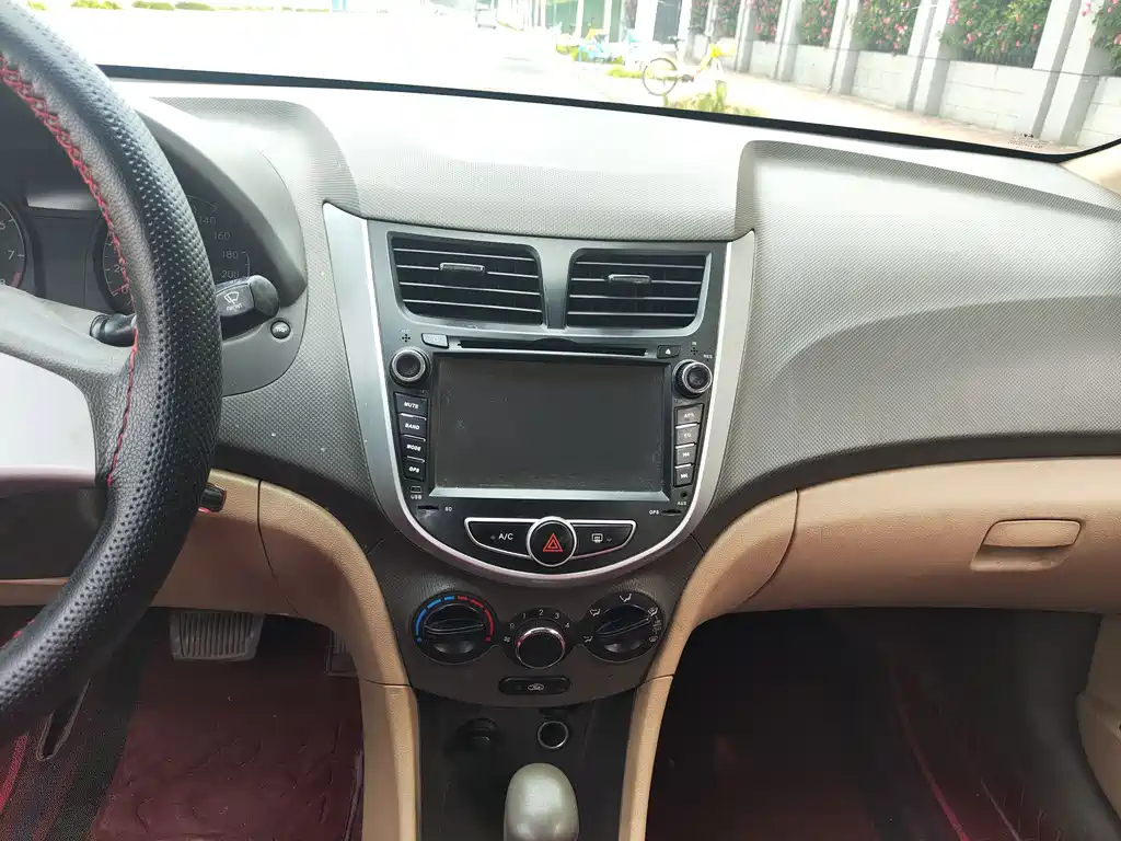 Verna 2010 Sedan 1.4L Automatic Fashion GT