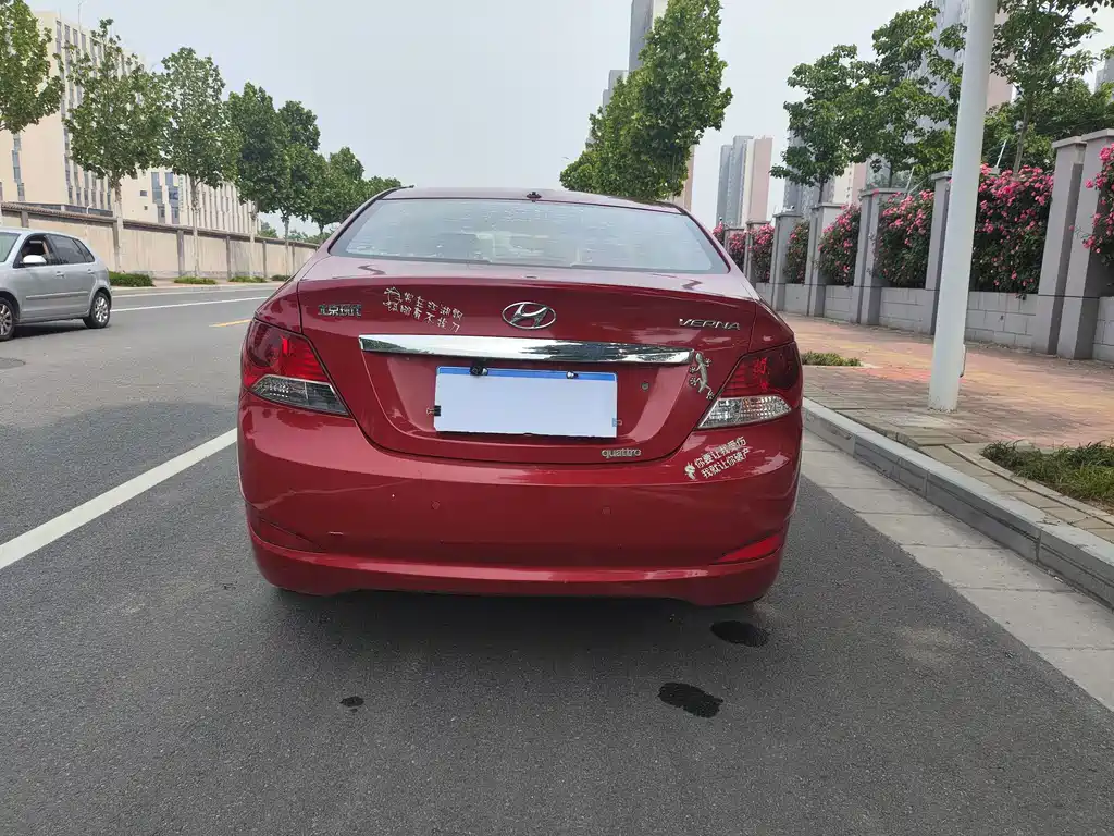 Verna 2010 Sedan 1.4L Automatic Fashion GT