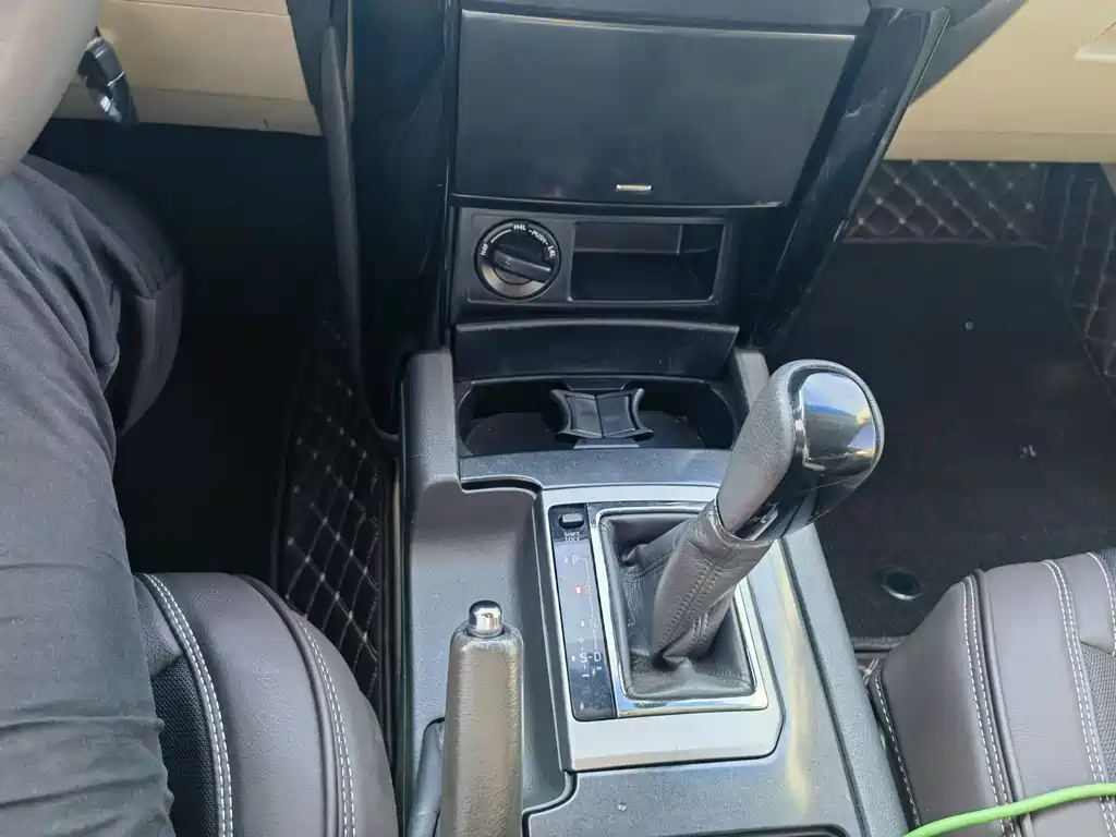Toyota Prado 2014 2.7L Automatic Luxury Edition