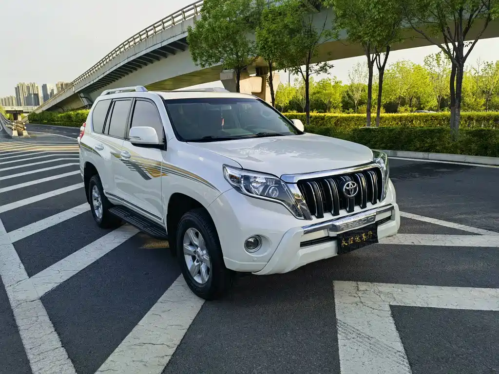 Toyota Prado 2014 2.7L Automatic Luxury Edition