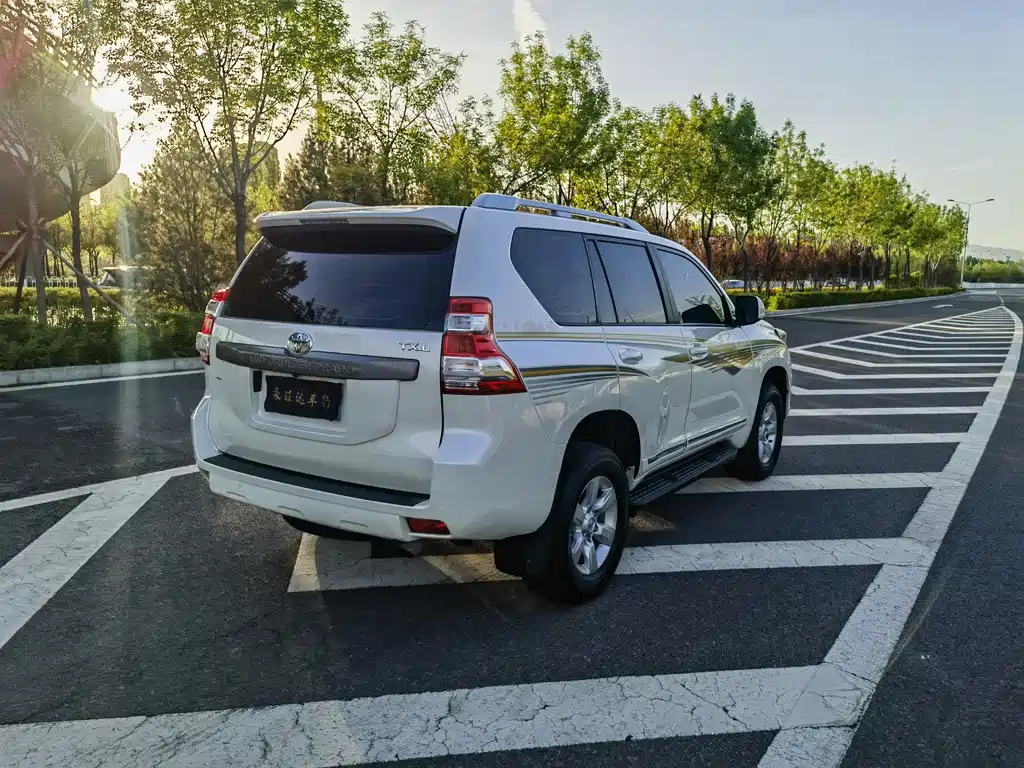 Toyota Prado 2014 2.7L Automatic Luxury Edition