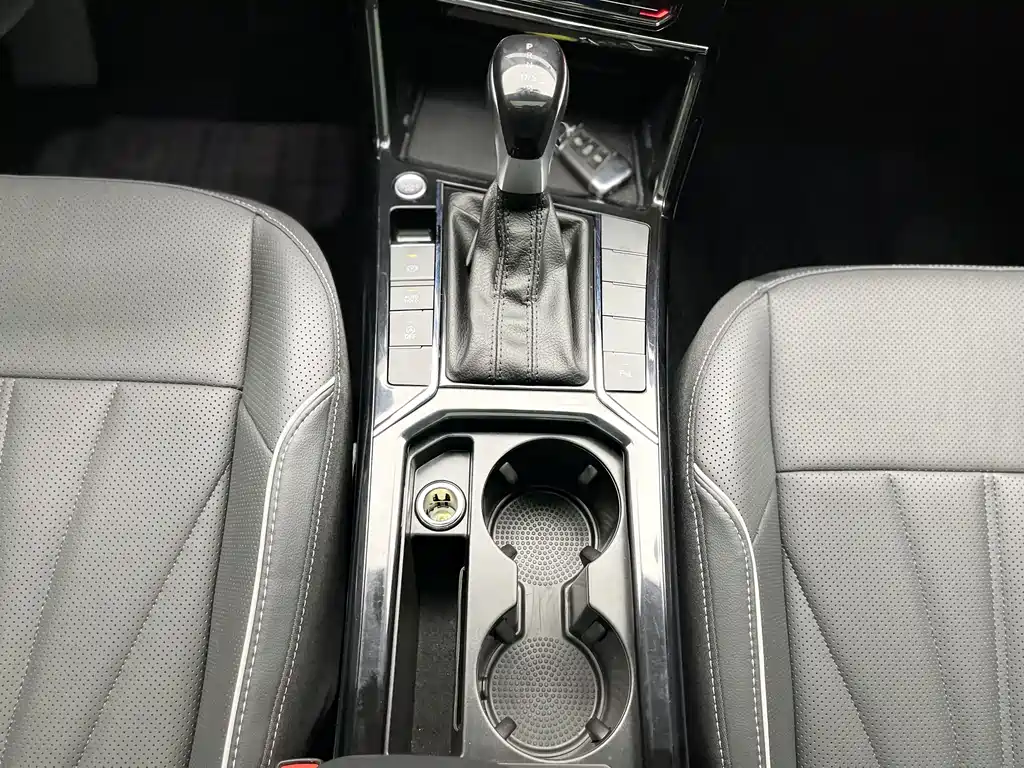 Volkswagen Passat 2024 380TSI Starlight Elite Edition