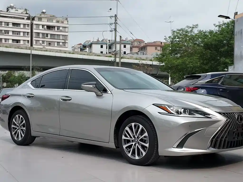 Lexus ES 2021 200 Excellence Edition
