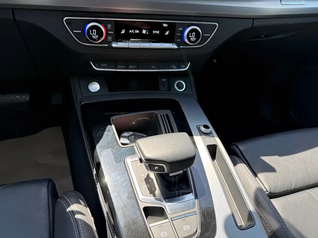 Audi Q5L 2022 40 TFSI Luxury Dynamic Edition