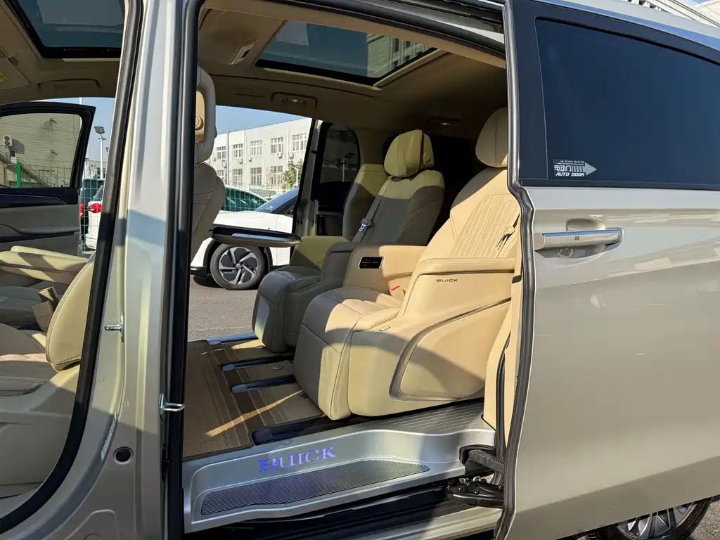 Buick GL8 2022 ES Land Business Class 653T Luxury Model