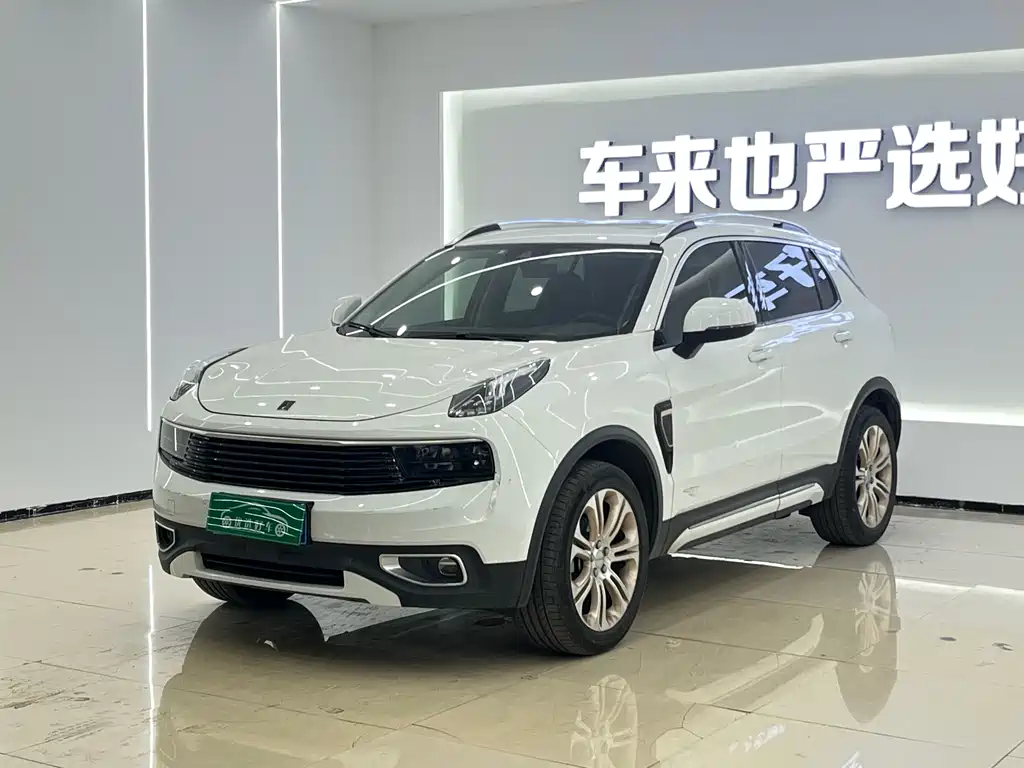 Lynk & Co 01 2017 2.0T FWD Pro