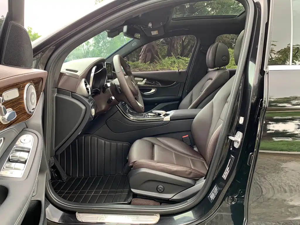 Mercedes-Benz GLC 260 4MATIC Luxury Edition 2018