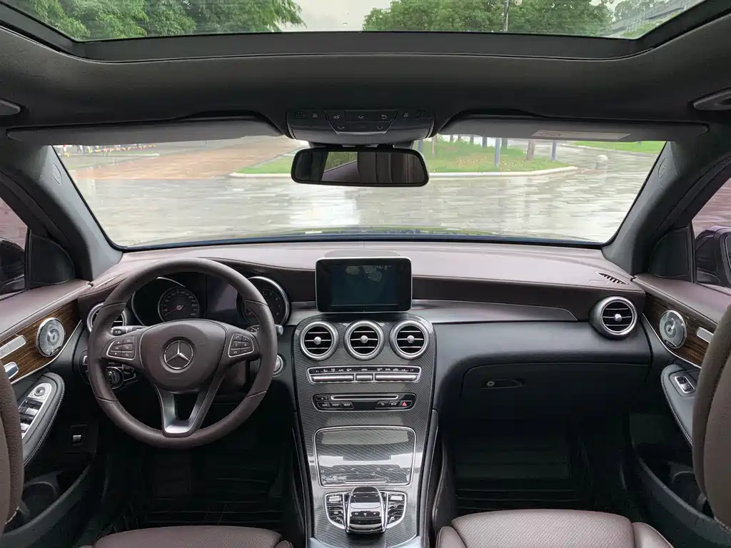 Mercedes-Benz GLC 260 4MATIC Luxury Edition 2018