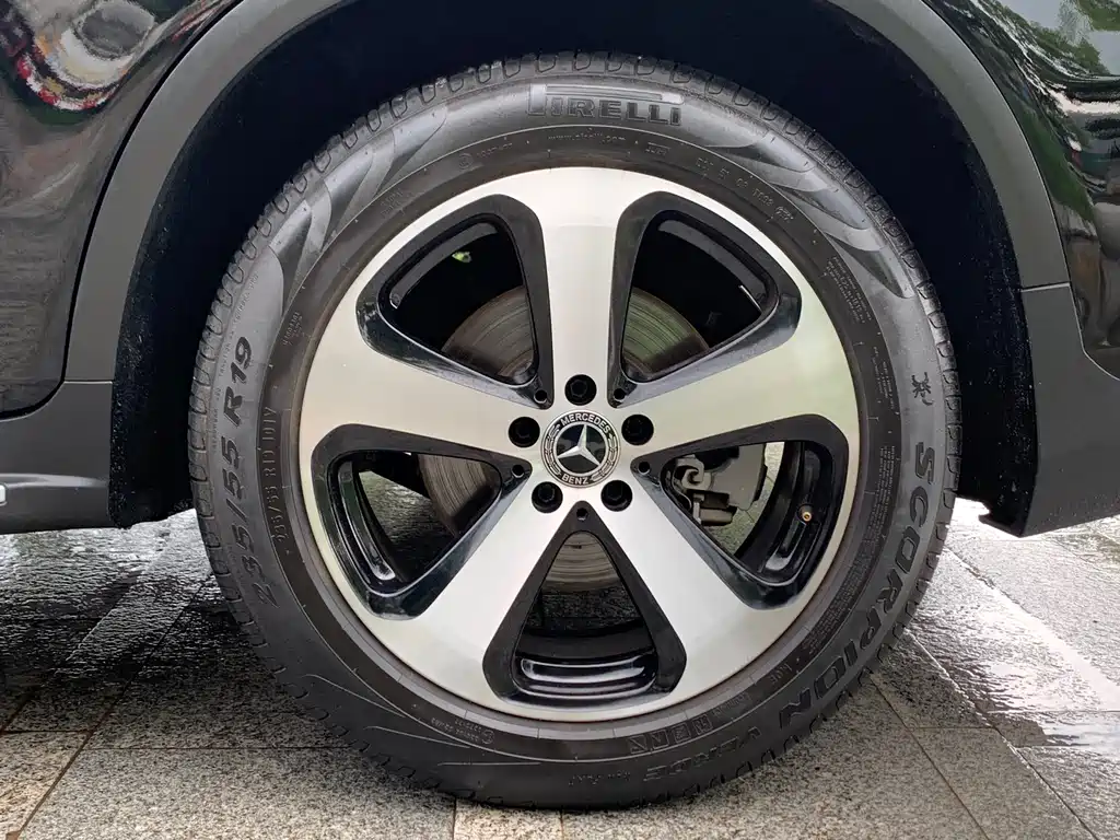 Mercedes-Benz GLC 260 4MATIC Luxury Edition 2018