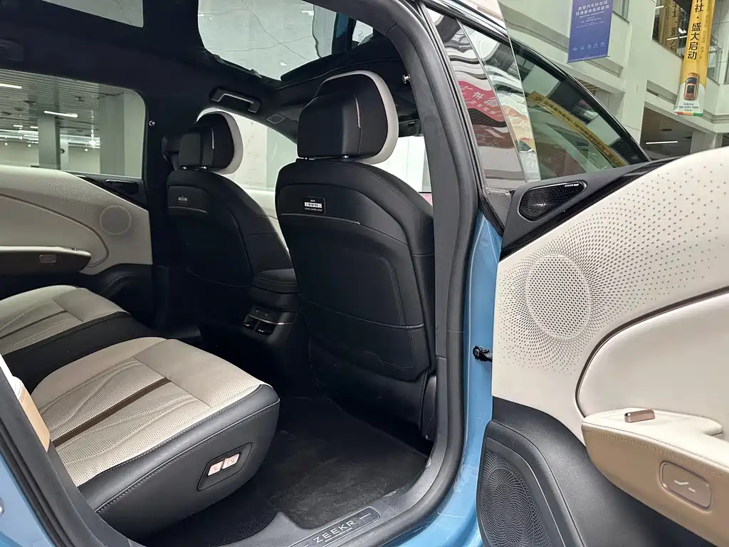 Zeekr 007 GT 2025 AWD Intelligent Driving Edition 75kWh