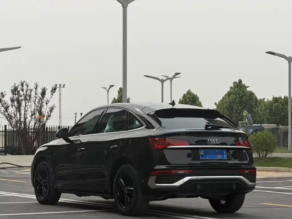 Audi Q5L Sportback 2022 40 TFSI RS Kit Speed Edition