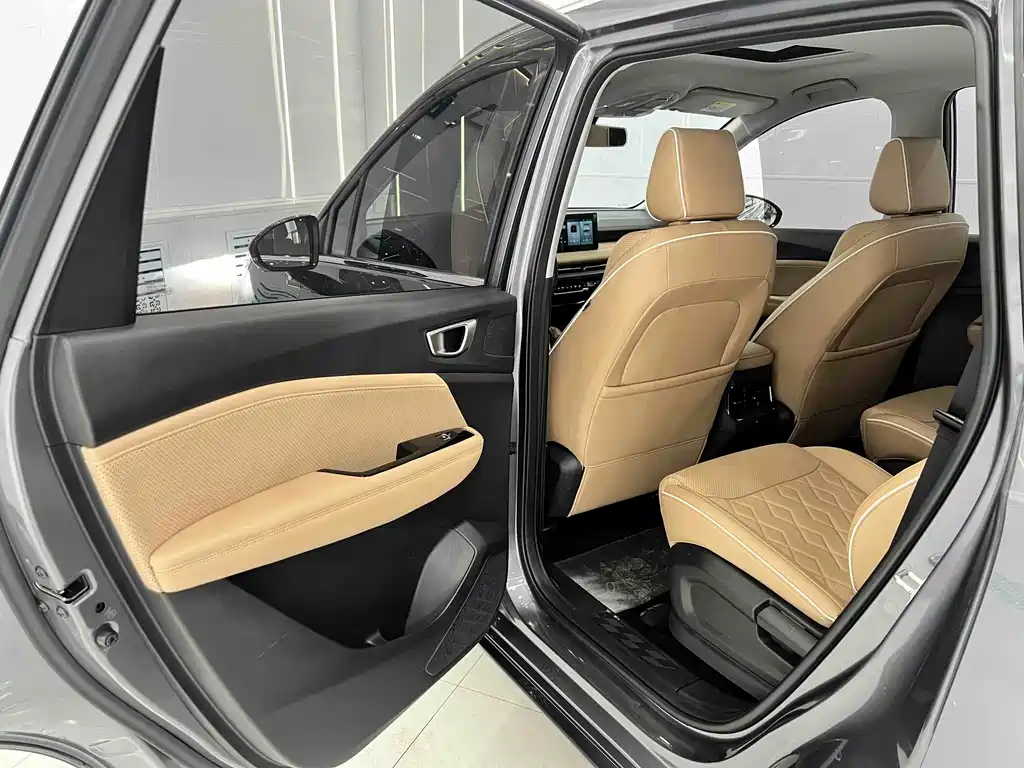 Wuling Jiachen 2022 1.5T CVT Premium Flagship Edition