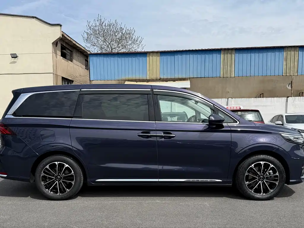 Roewe iMAX8 2023 400TGI Comfort Edition