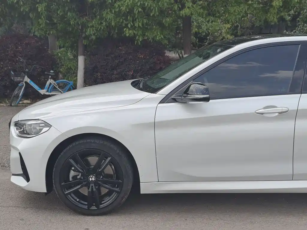 BMW 1 Series 2022 125i M Sport Night Edition