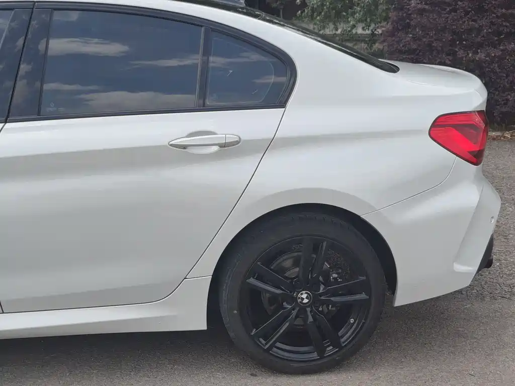 BMW 1 Series 2022 125i M Sport Night Edition