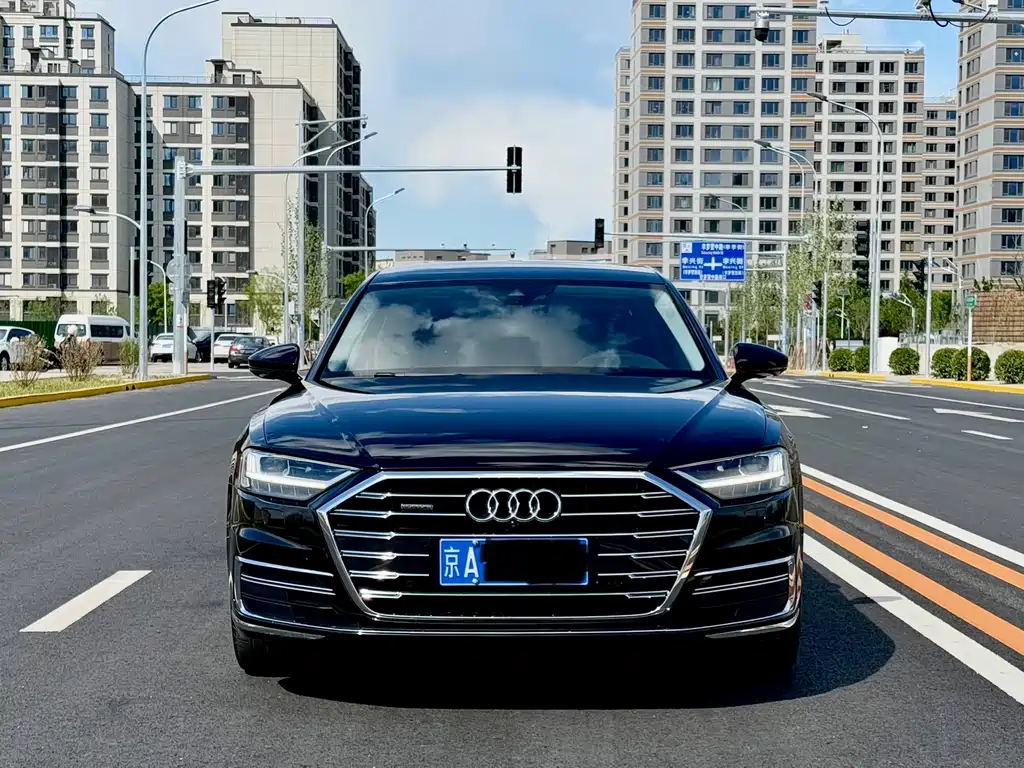 Audi A8L 55 TFSI quattro Luxury 2018