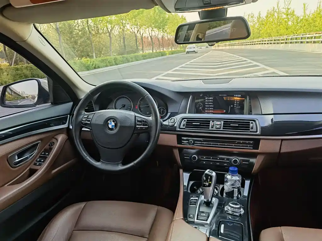 BMW 5 Series (Import) 2014 520i Elegance