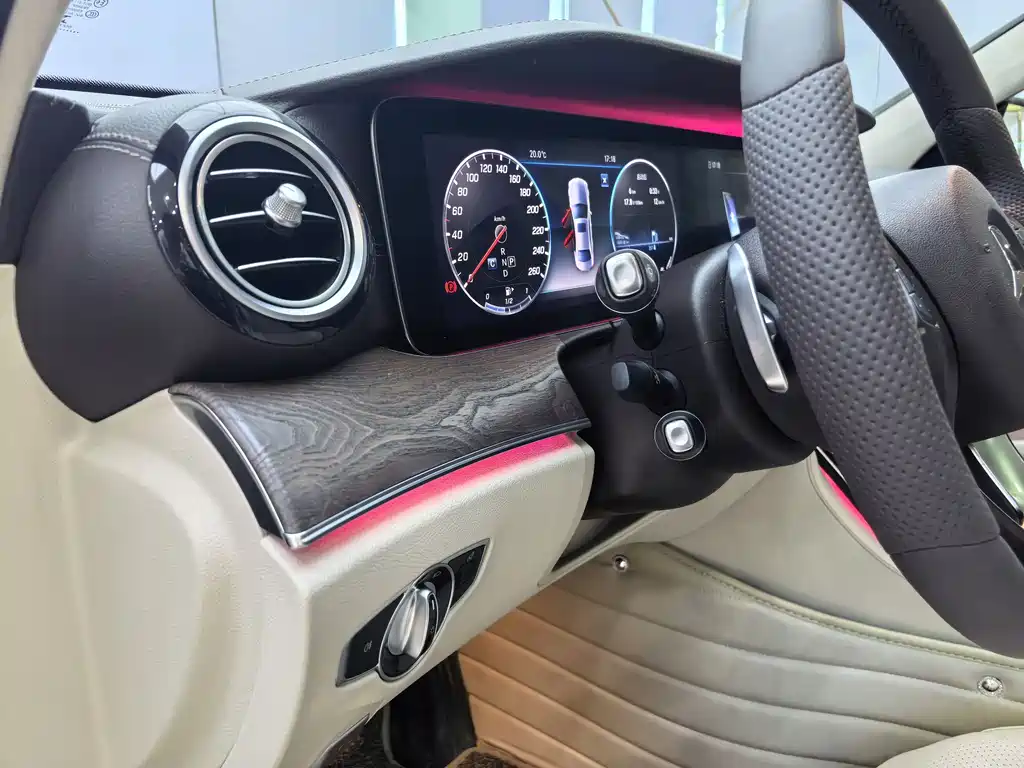 Mercedes-Benz E-Class 2016 E 300 L Fashion Edition
