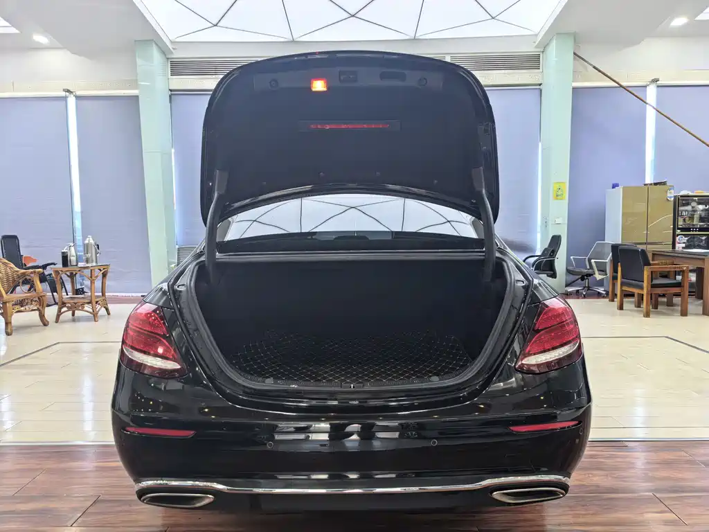 Mercedes-Benz E-Class 2016 E 300 L Fashion Edition