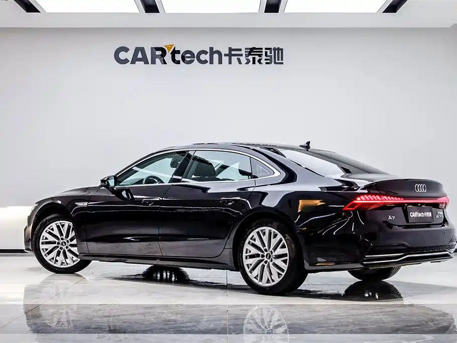 Audi A7L 2024 45 TFSI S-line Dream Edition Crystal Package