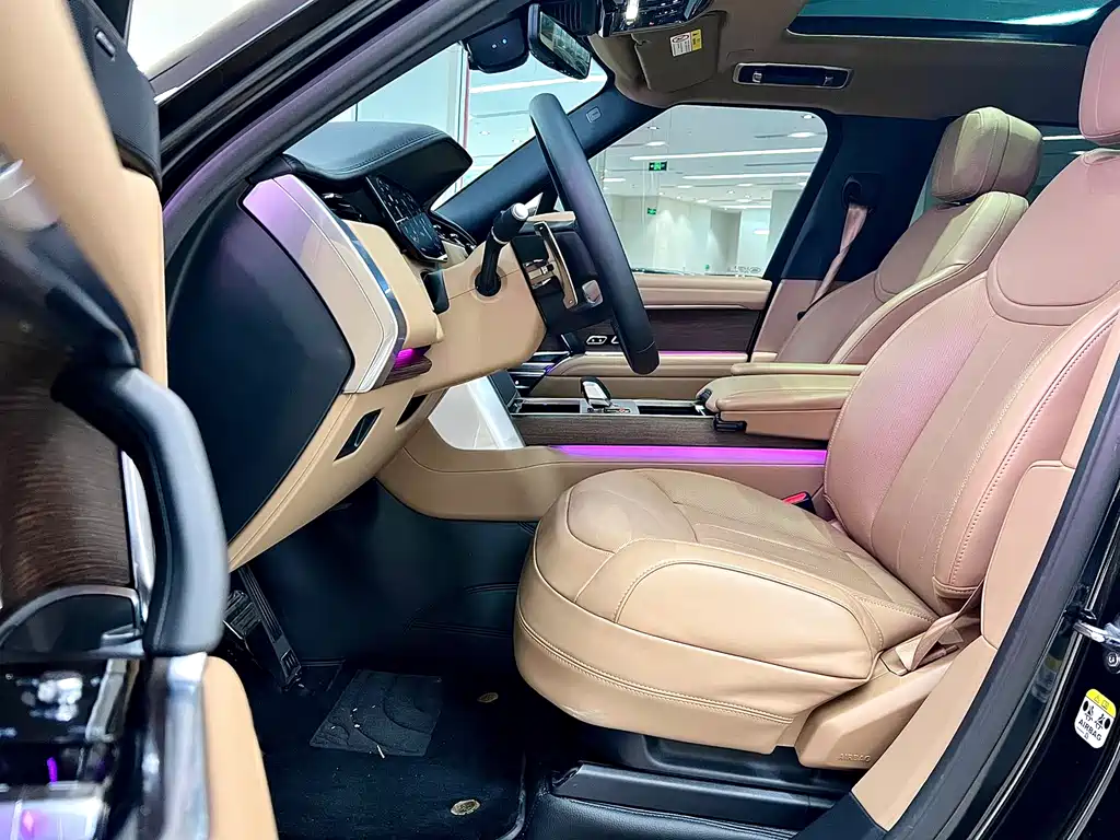 Range Rover 2025 3.0 L6 400PS Autobiography LWB