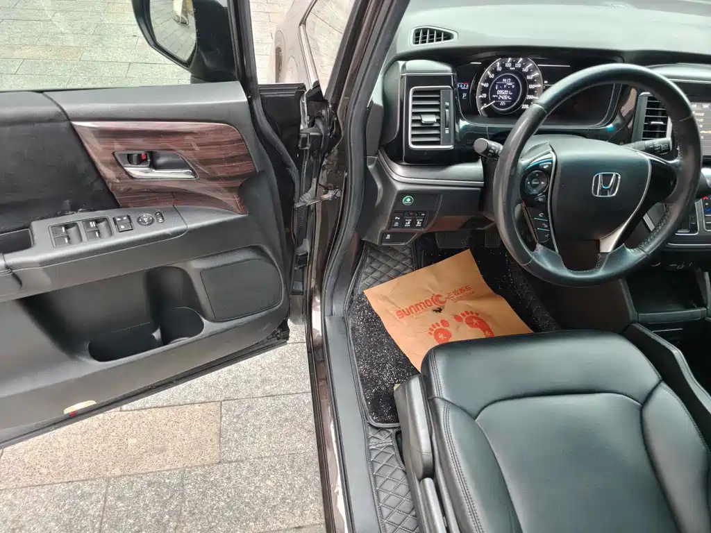 Honda Elysion 2016 2.4L Classic Edition