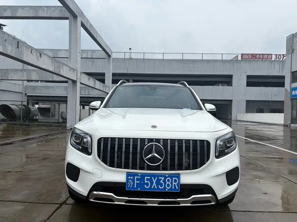 Mercedes-Benz GLB 200 2021