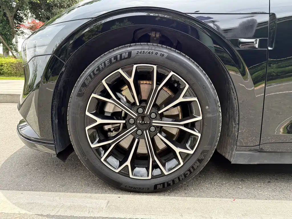 Zeekr 007 2025 RWD Intelligent Driving Edition 75kWh