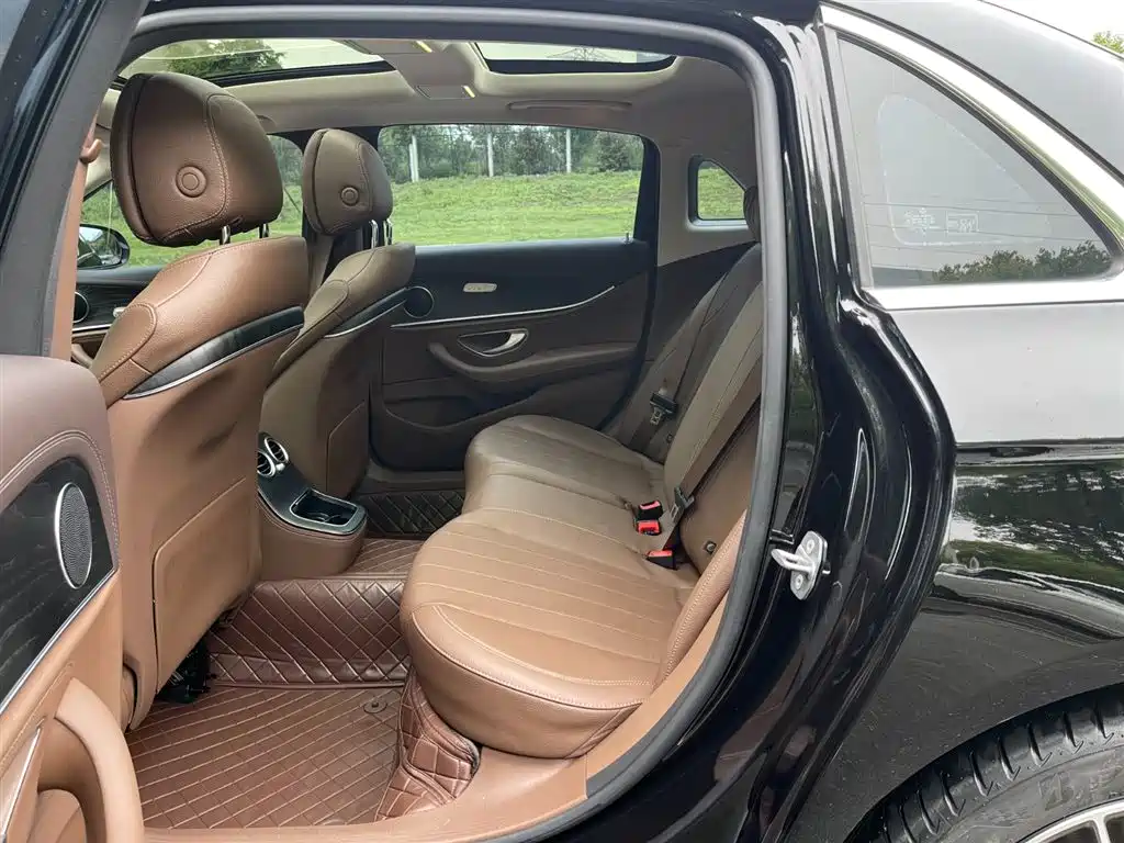 Mercedes-Benz E-Class 2023 Facelift E 260 L