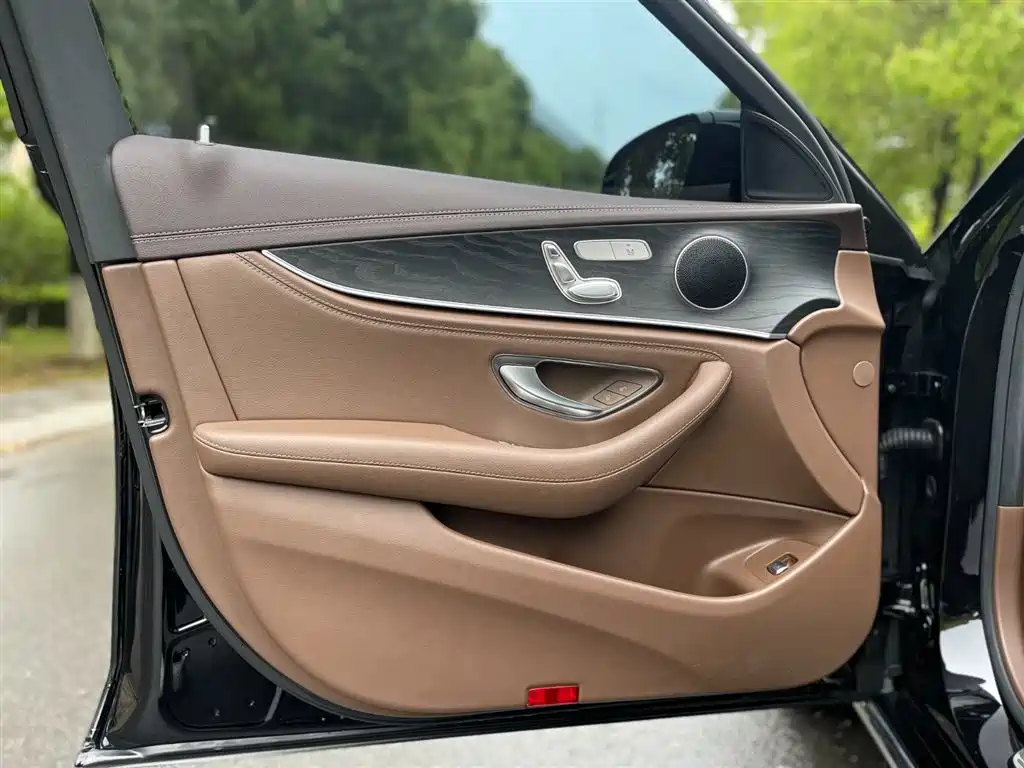Mercedes-Benz E-Class 2023 Facelift E 260 L