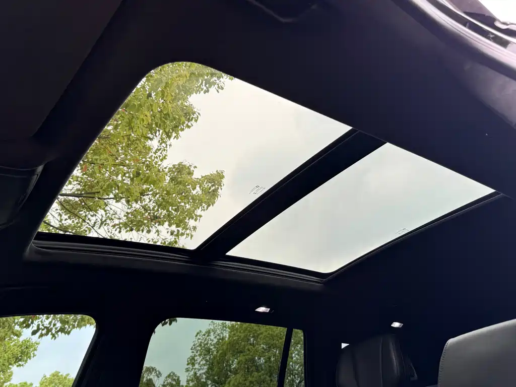 2025 Cadillac XT6 2.0T AWD 6-Seater Platinum Executive Black Label Edition