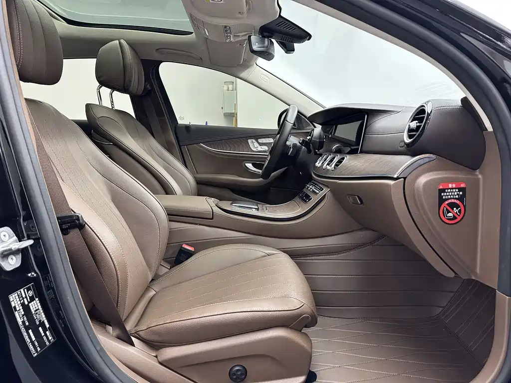 Mercedes-Benz E-Class 2023 E 300 L Fashion