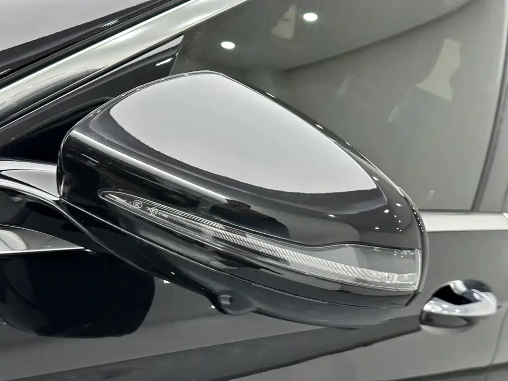 Mercedes-Benz E-Class 2023 E 300 L Fashion