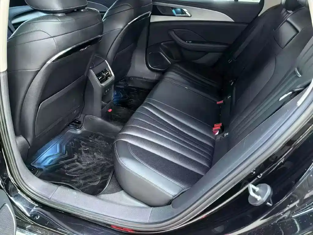 Hongqi H5 2023 1.5T DCT Zhilian Qiyun Edition