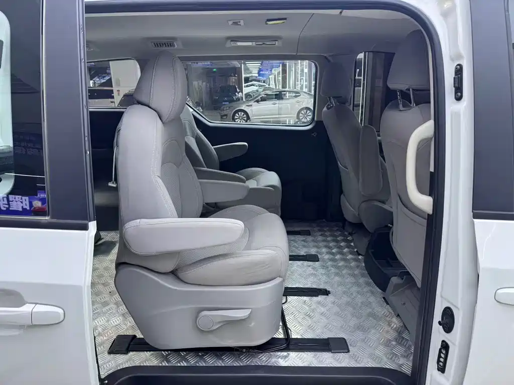 Maxus G10 2019 PLUS 2.0T Automatic Elite Edition China VI